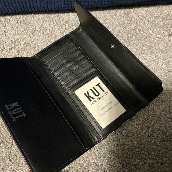 KUT From the KLOTH Striped Wallet - Picture 2 of 2